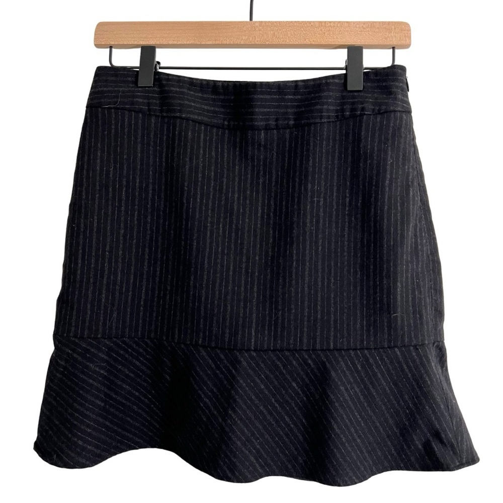Banana Republic Black Pinstriped Wool Mini Skirt Womens Size 0 - Picture 1 of 14